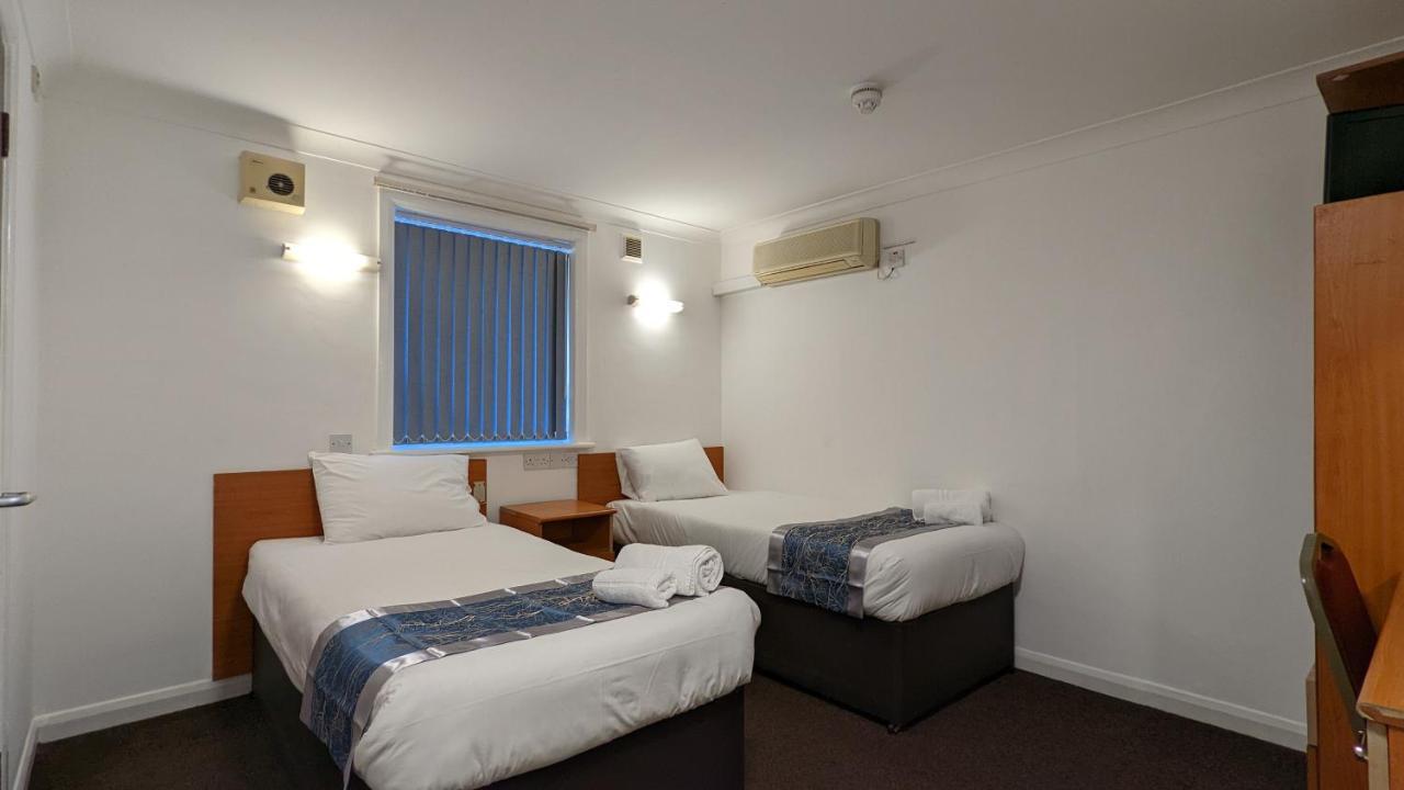 Sk Heathrow Hotel Hayes  Extérieur photo