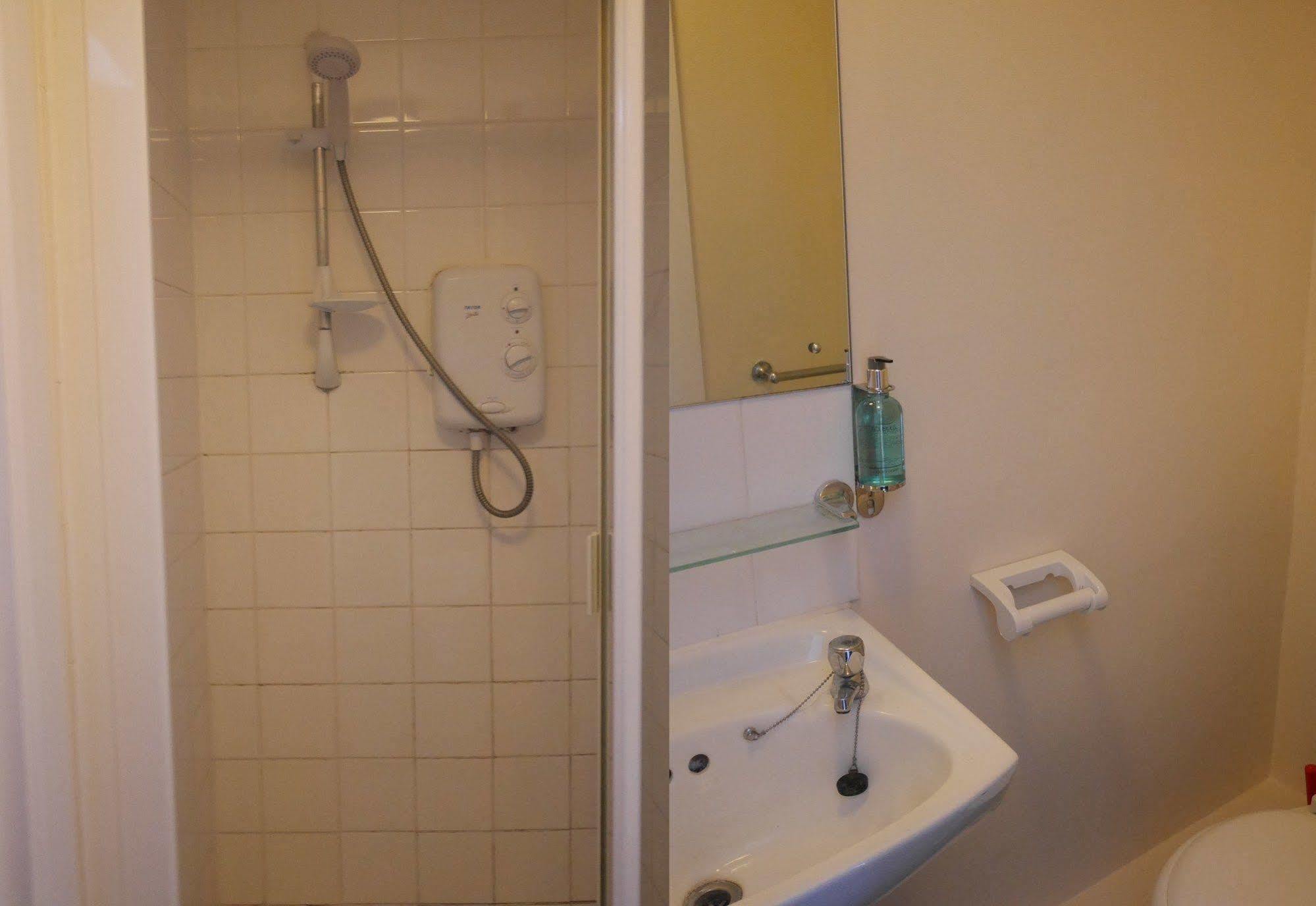 Sk Heathrow Hotel Hayes  Extérieur photo